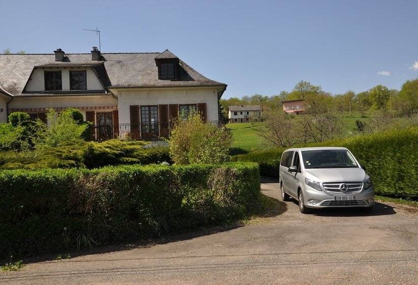 膳宿费 Le Curieux