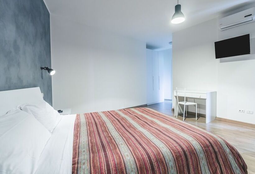 مبيت وإفطار La Postale