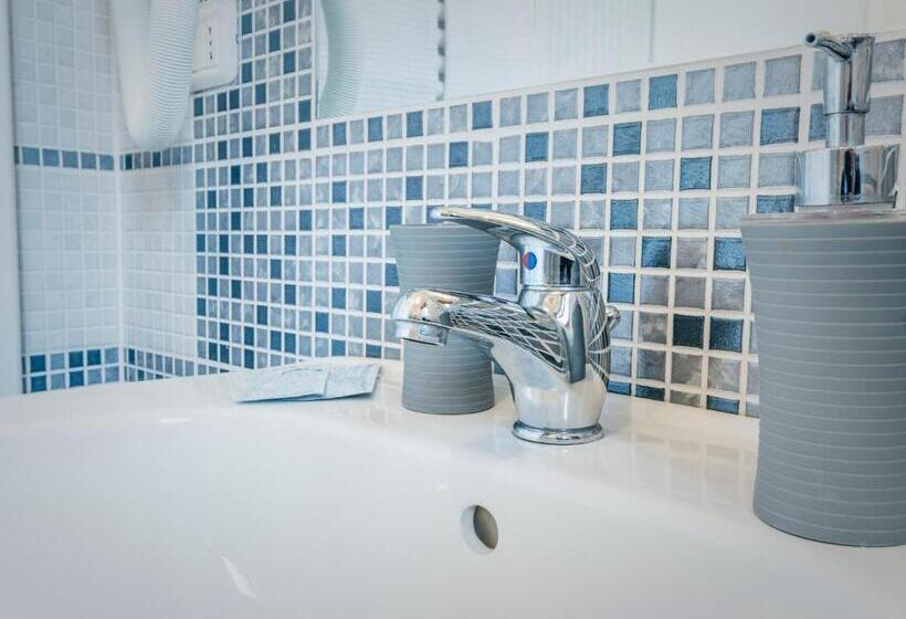 مبيت وإفطار La Postale