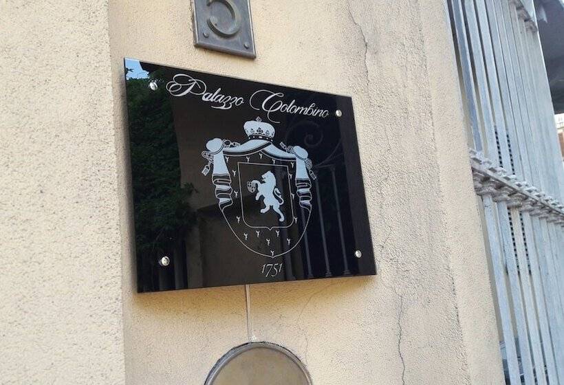 צימר Palazzo Colombino Suite&residence