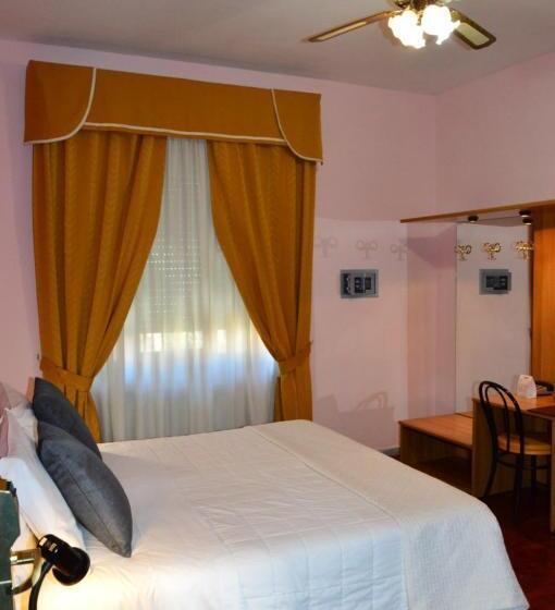 פונדק Altavilla