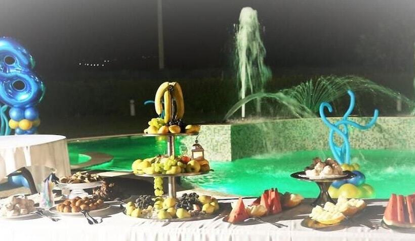 Отель Albergo Teatro Romano