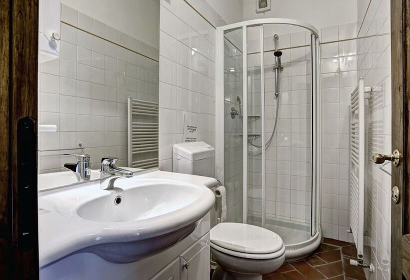 בית מלון כפרי Lodge Ricavo Con Piscina Panoramica