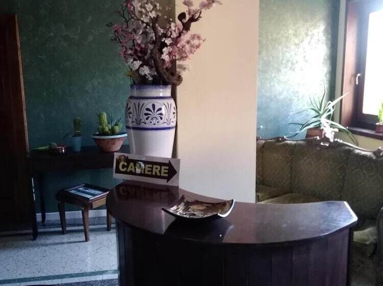 乡村酒店  B&b Home Holiday Villa Delle Acacie Agriturismo