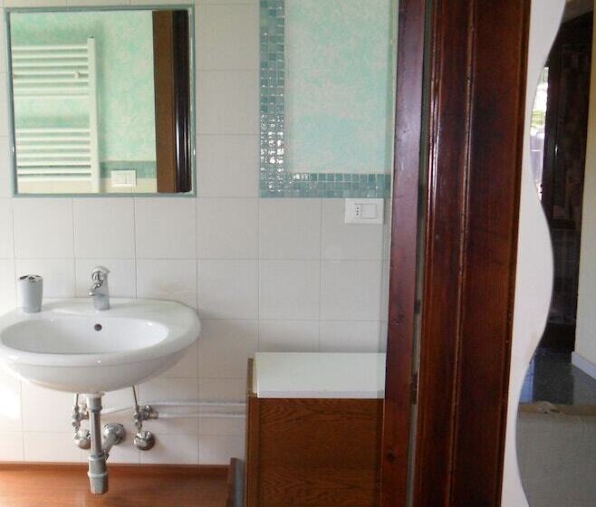 乡村酒店  B&b Home Holiday Villa Delle Acacie Agriturismo