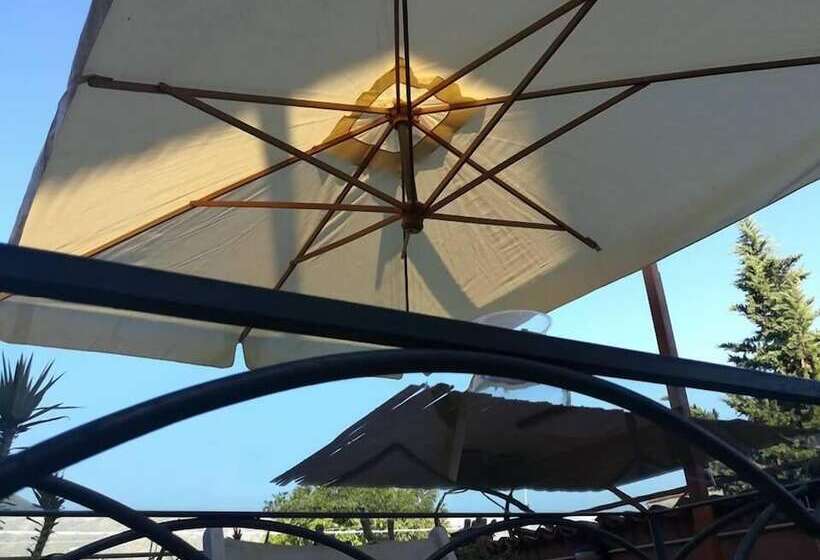 乡村酒店  B&b Home Holiday Villa Delle Acacie Agriturismo