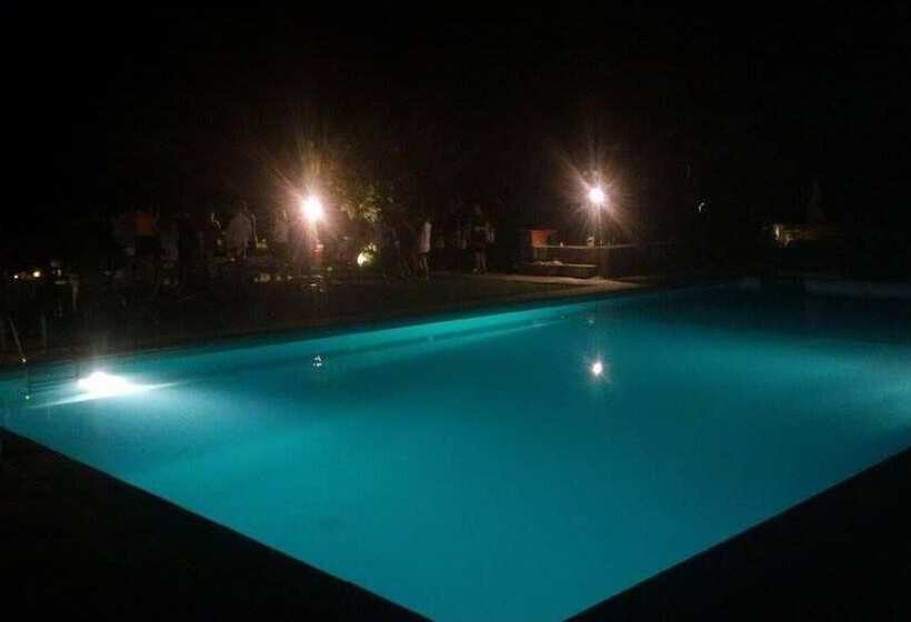 田舎風ホテル Il Borgo Di Faeta