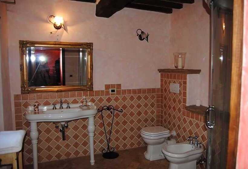 田舎風ホテル Il Borgo Di Faeta