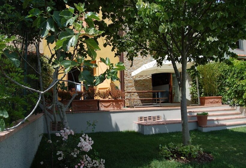 교외 호텔 La Rocca Di Montalbino