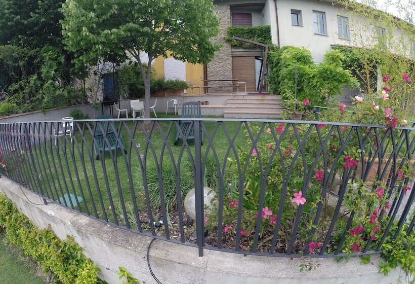 교외 호텔 La Rocca Di Montalbino