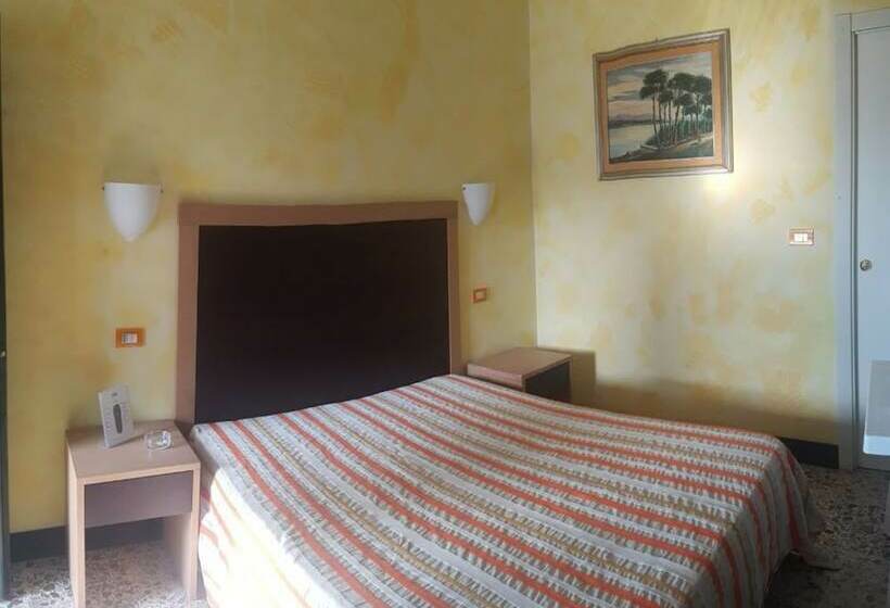 هتل Villaggio Turistico Valle Scinni