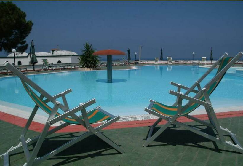 هتل Villaggio Turistico Valle Scinni
