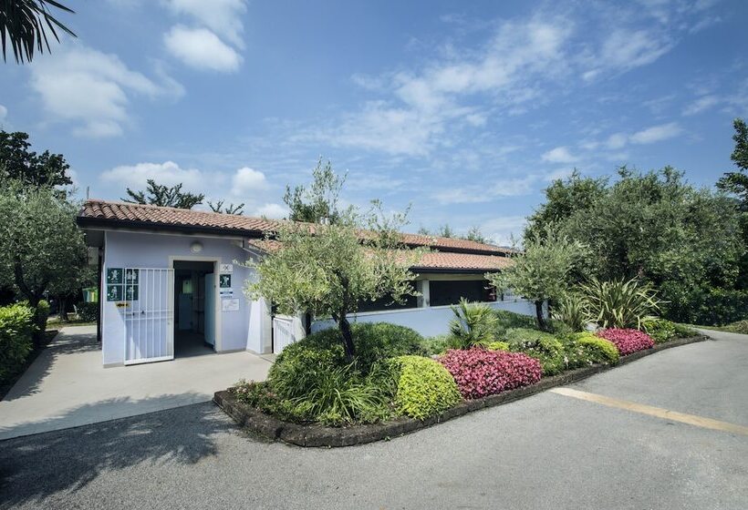 בית מלון כפרי Weekend Glamping Resort