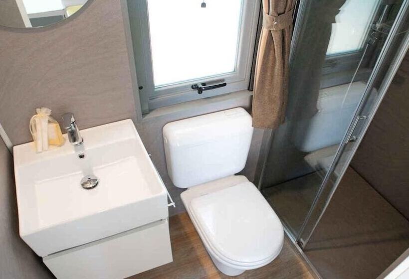 בית מלון כפרי Weekend Glamping Resort