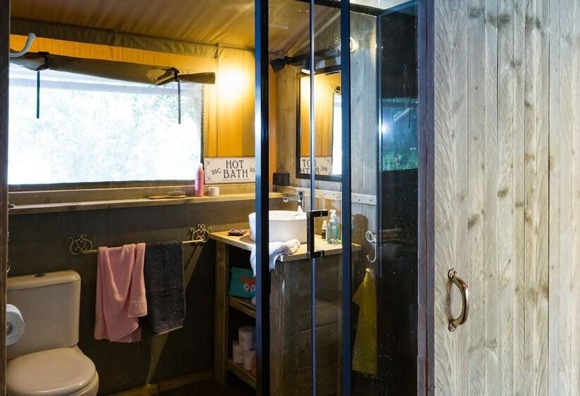 בית מלון כפרי Weekend Glamping Resort