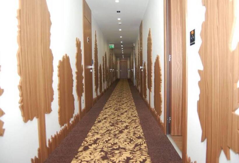 National Park Hotel & Spa