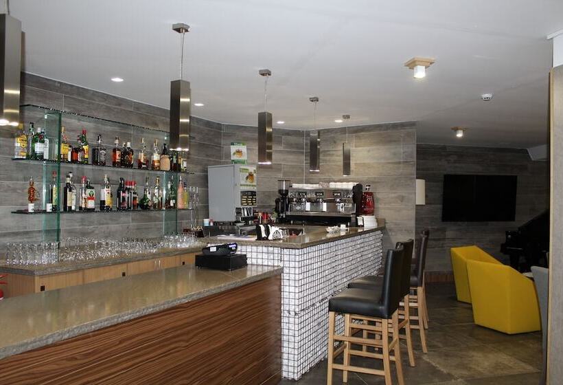 National Park Hotel & Spa