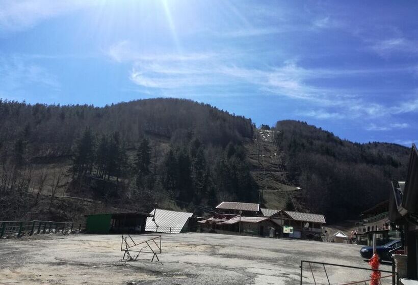 National Park Hotel & Spa