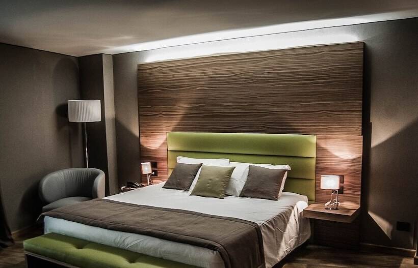 National Park Hotel & Spa