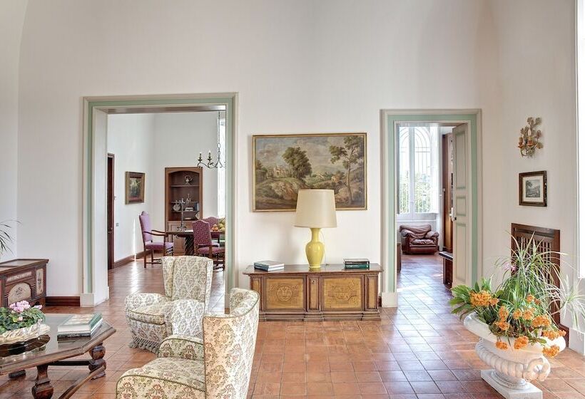 펜션 La Serra  Villa De Bonis