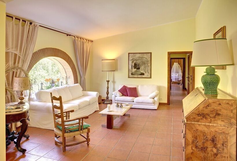 펜션 La Serra  Villa De Bonis