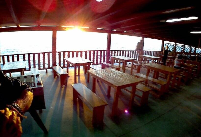 منتجع Villaggio Camping La Scogliera