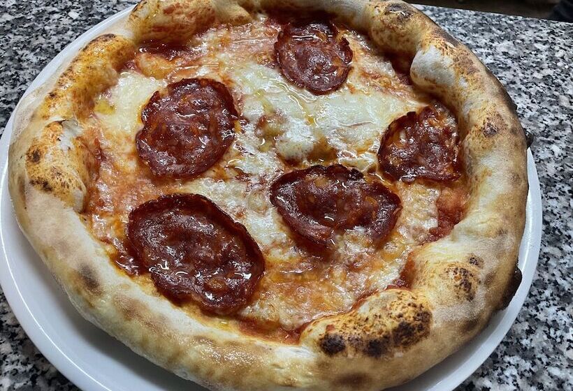 منتجع Villaggio Camping La Scogliera