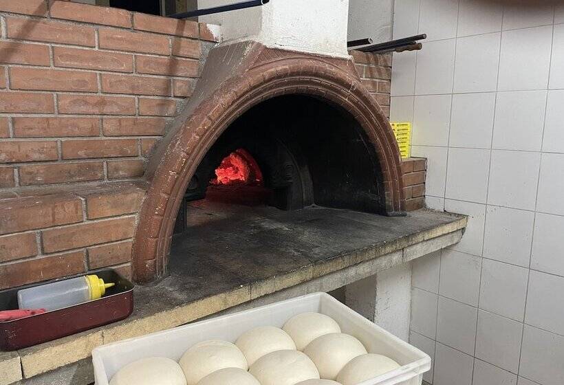 منتجع Villaggio Camping La Scogliera