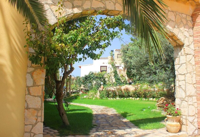 مبيت وإفطار Casale Racalmare