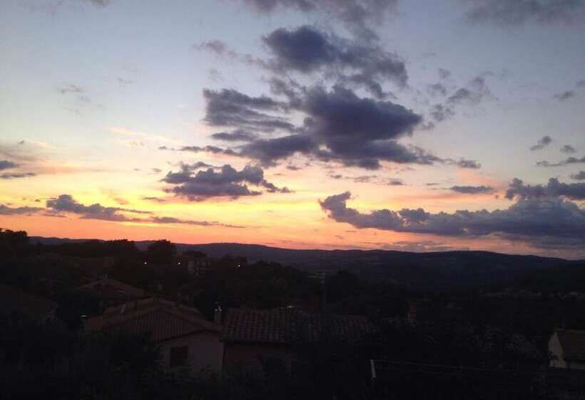 تختخواب و صبحانه La Biocca