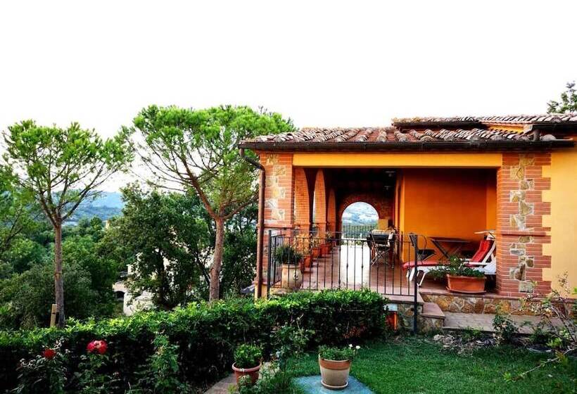 تختخواب و صبحانه La Biocca