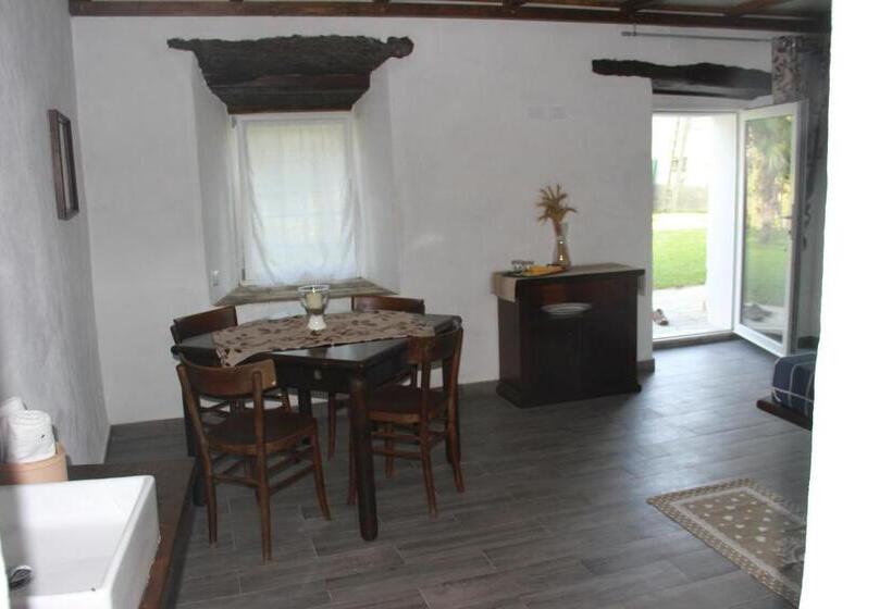 مبيت وإفطار Leamorine White House