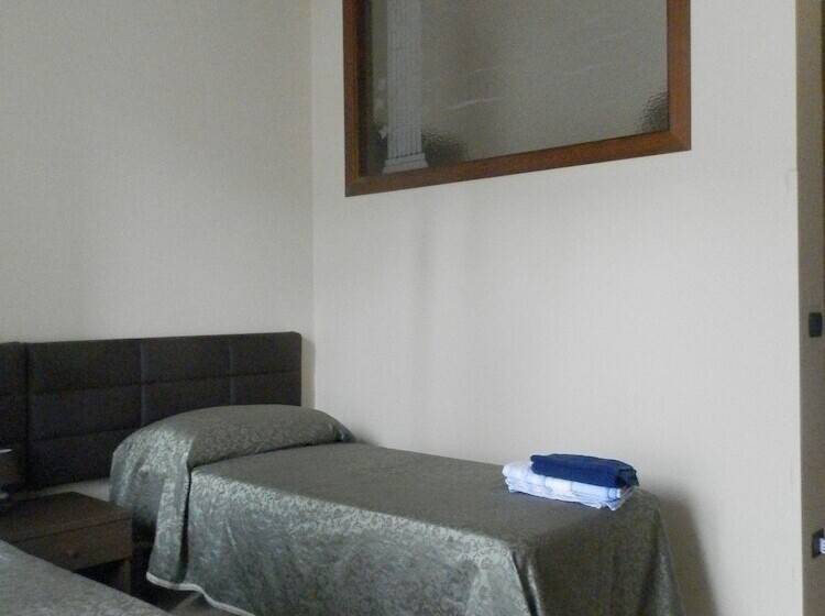 تختخواب و صبحانه Palazzo L Occaso