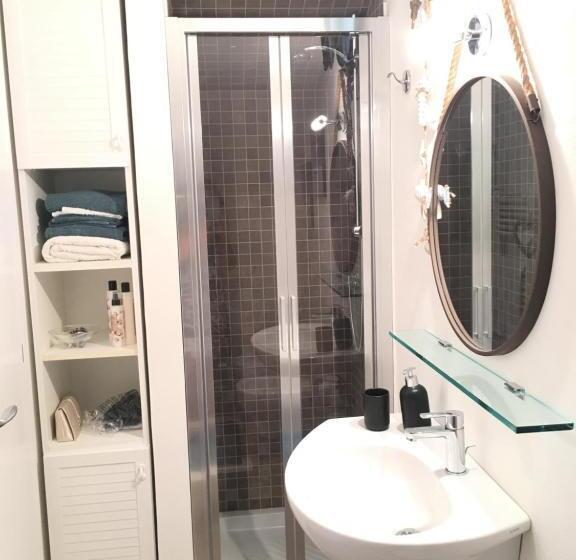 تختخواب و صبحانه Velamica Resort