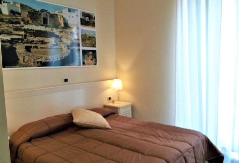 Domus Al Corso B&b