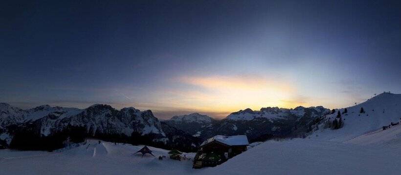 簡易ホテル Rifugio Baita Cuz