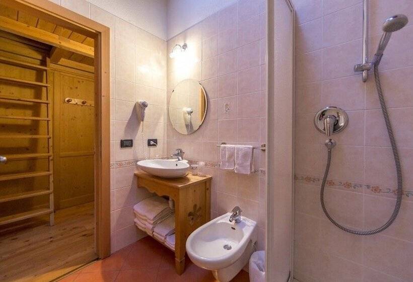 簡易ホテル Rifugio Baita Cuz