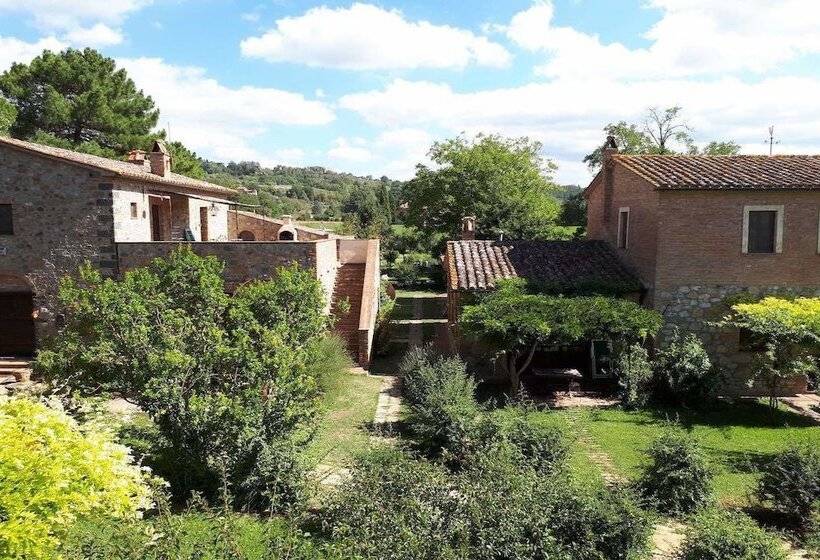 בית מלון כפרי Agriturismo Borgo Santa Maria