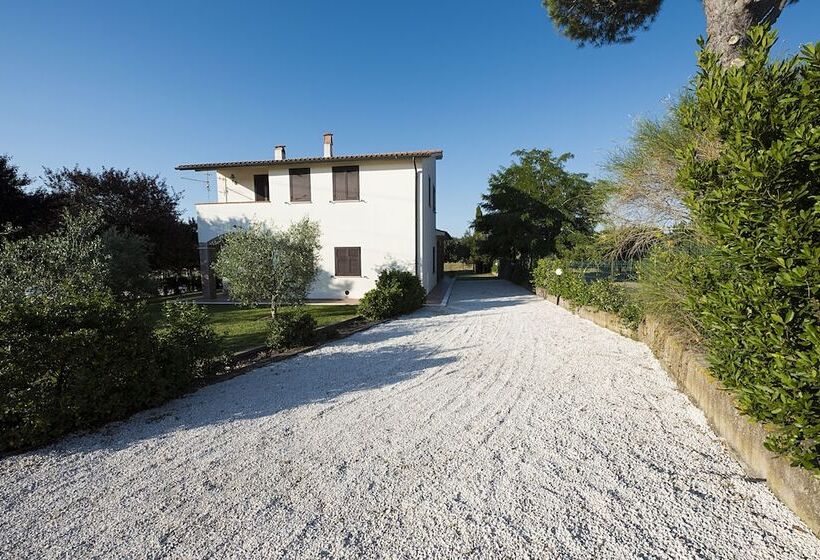 هتل روستایی Agriturismo Il Fontanile