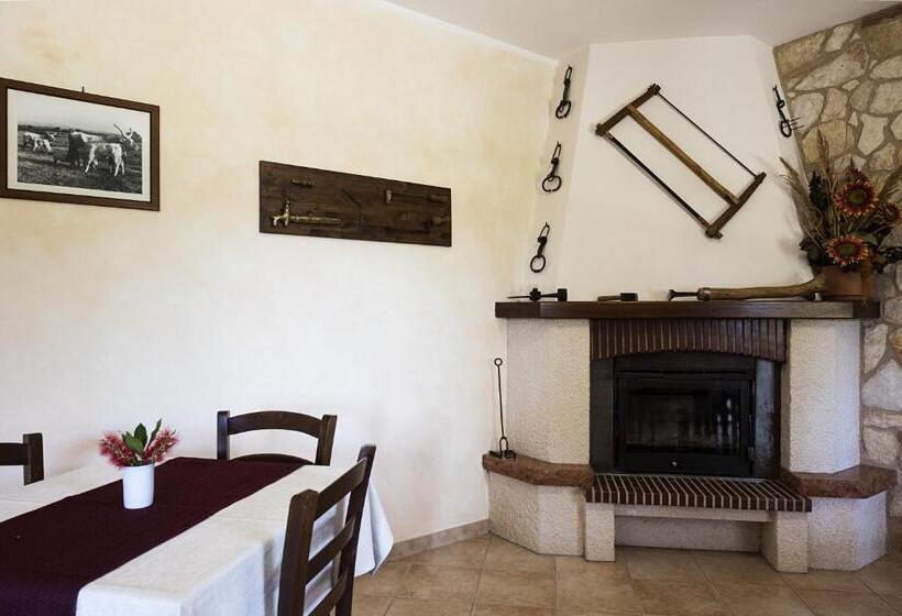 هتل روستایی Agriturismo Il Fontanile