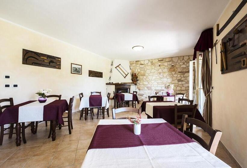 هتل روستایی Agriturismo Il Fontanile