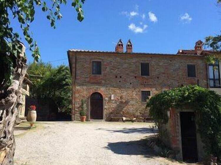 田舎風ホテル Agriturismo Relais Poggio Primo