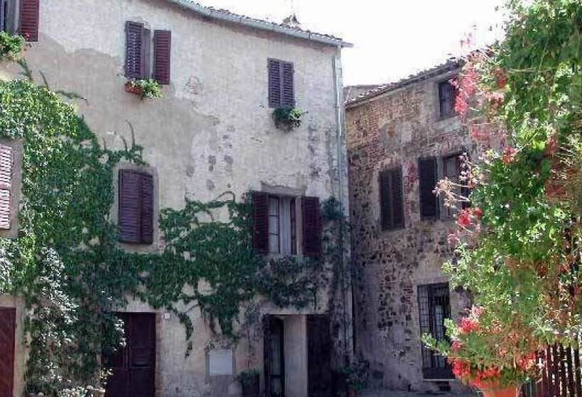 هتل روستایی Valle Martina