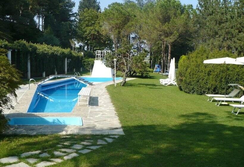 فندق ريفى Villa Cornarea