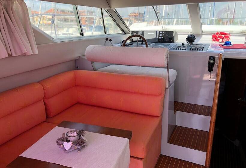 호텔 Yacht Suite   Marina Di Grosseto