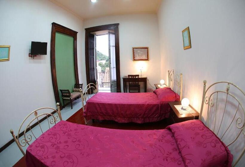 ペンション Casa Lissania