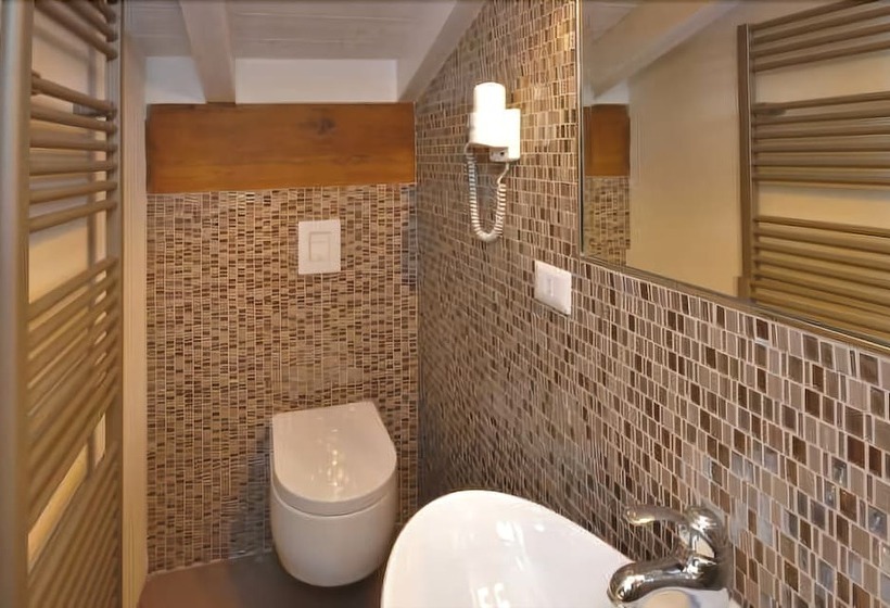 تختخواب و صبحانه Fico Bologna