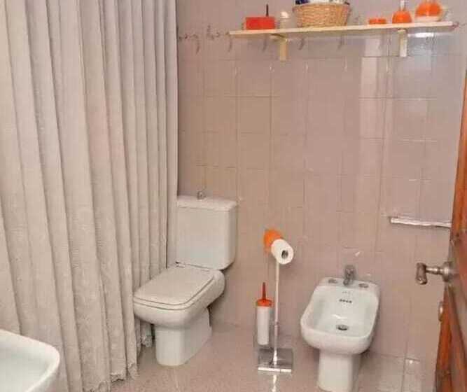 تختخواب و صبحانه Friendly House Rome