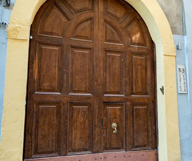 تختخواب و صبحانه L Antica Caiatia