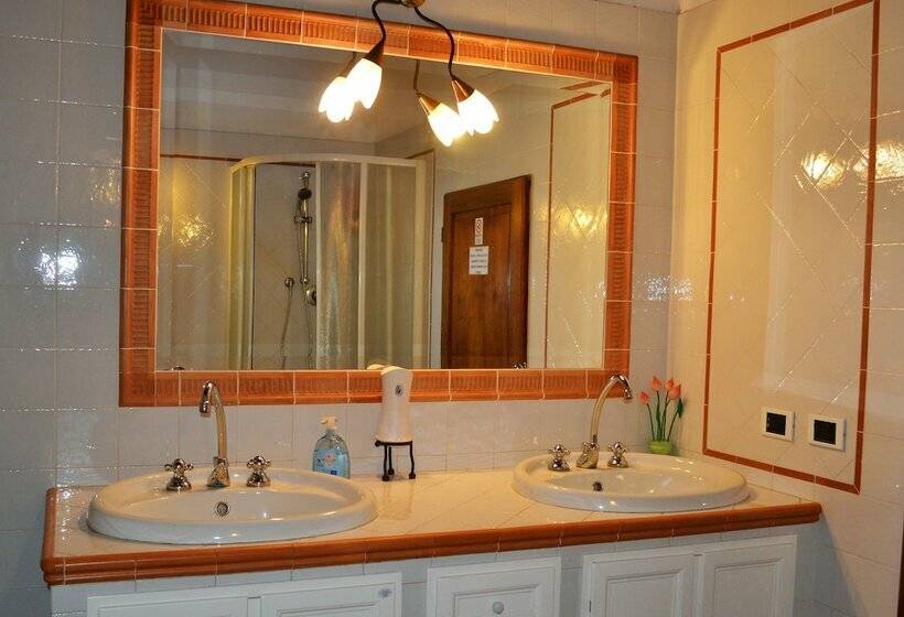 住宿加早餐  Podere Badia